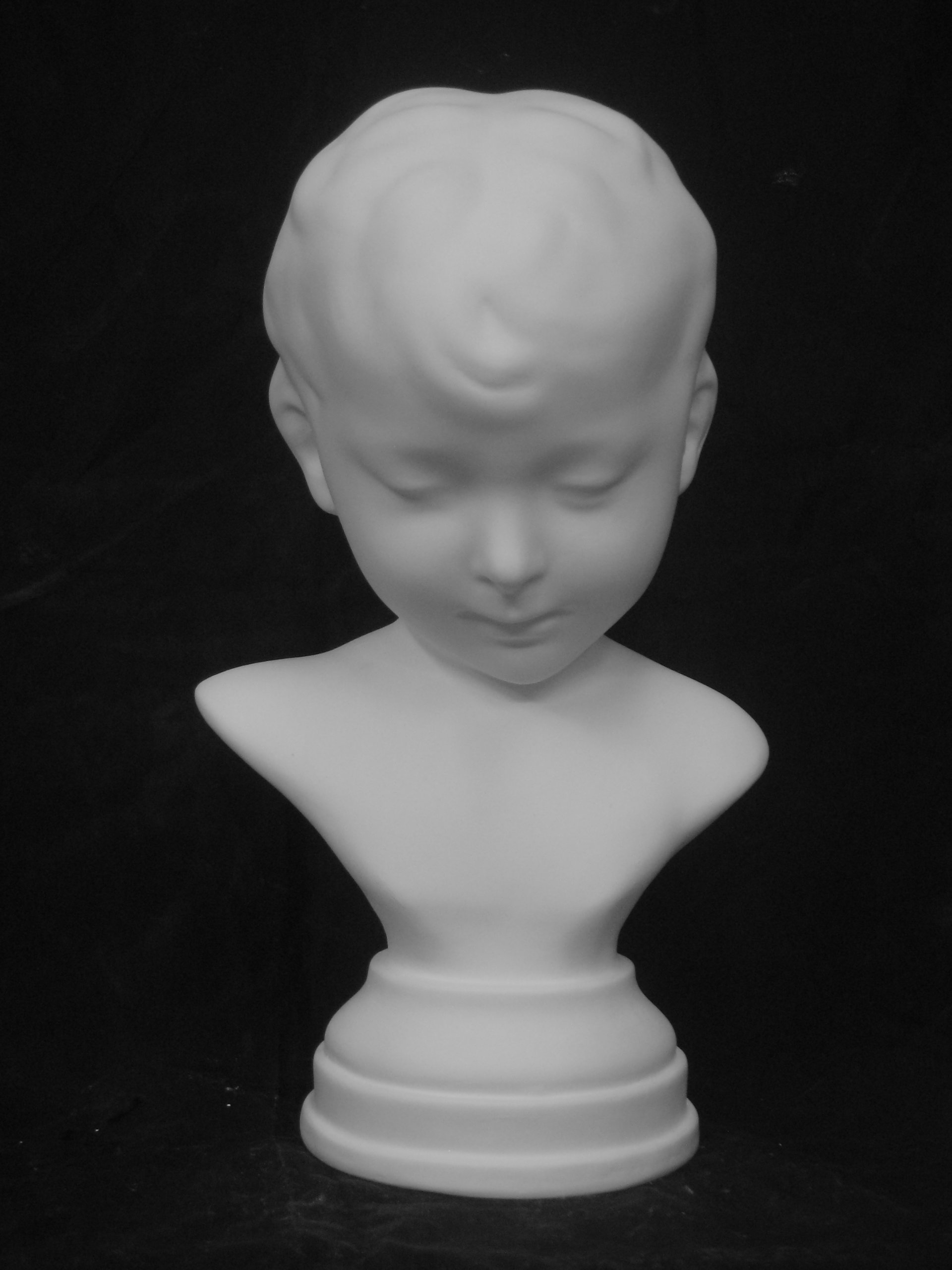 Amazon.co.jp: 石膏像 A－338 うつむき坊や H．27cm